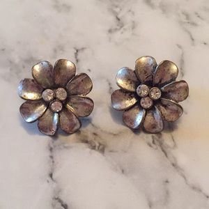 Metal Silver Flower stud Earrings
